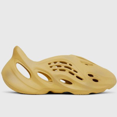 adidas YEEZY Foam Runner Desert Sand adidas YEEZY Foam Runner Desert Sand