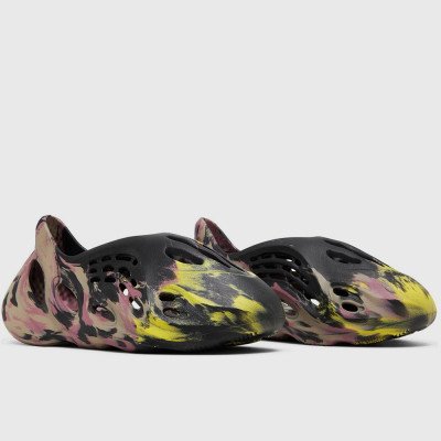 adidas YEEZY Foam Runner MX Carbon